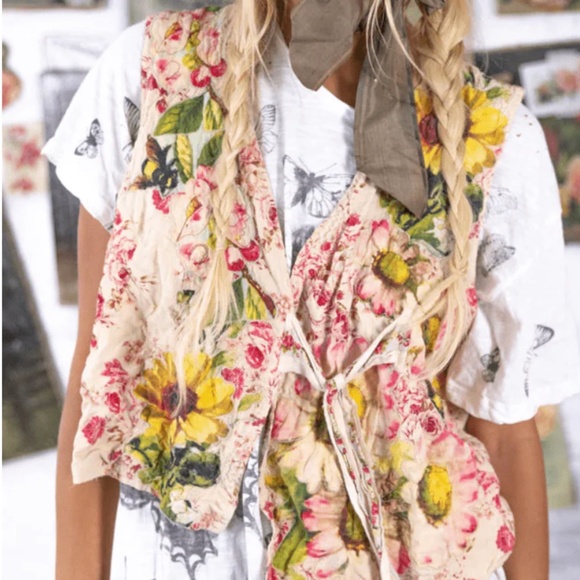 Magnolia Pearl Women's Applique Nikha Vest  ~REVERSIBLE - Picture 2 of 16